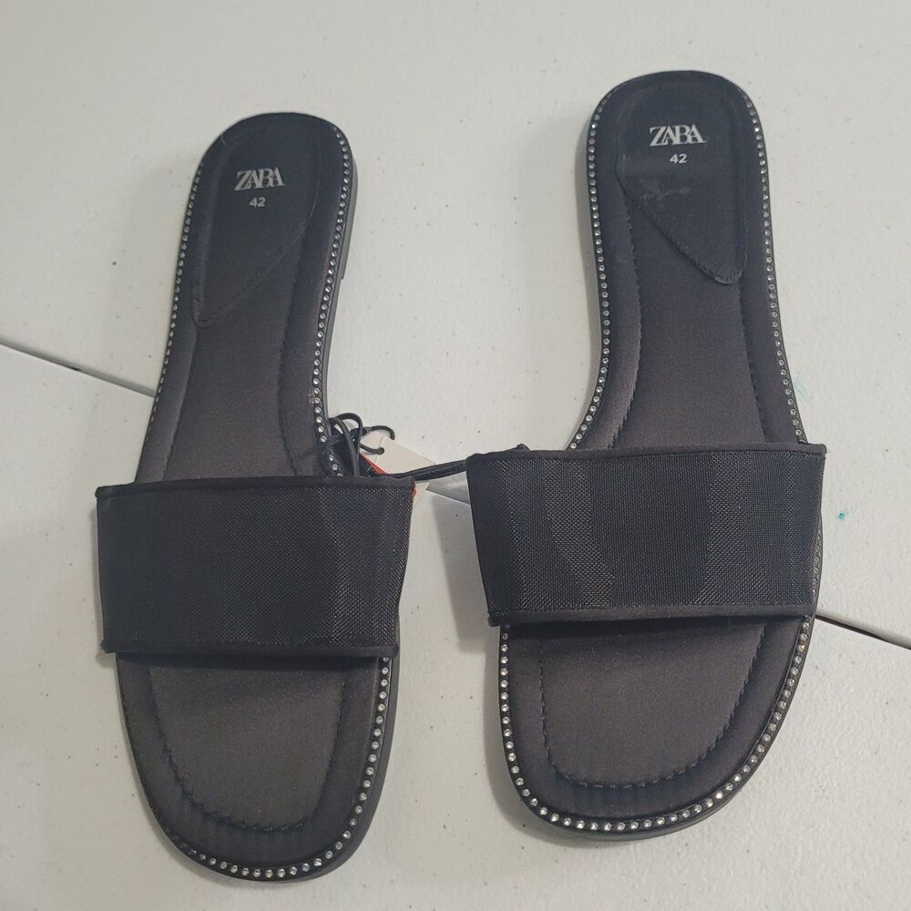 NEW Zara size 11 flat sandals open toe black beaded